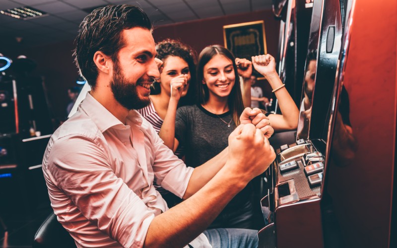 Slot Oyna, Slot Makinesi ile Kazan, Eğlencesine Bedava Slot Oyna